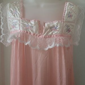 Miss Dira night gown and matching robe